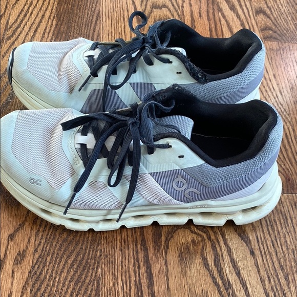 On Running Cloudrunner sneakers, size 8. Distressed areas shown in pictures - Picture 3 of 13